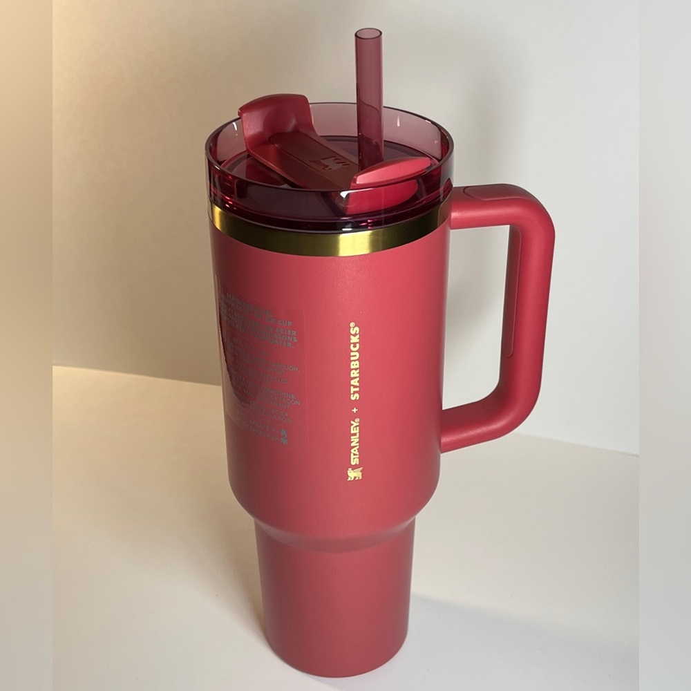 WICKED Starbucks x Stanley Pink/ Gold 40oz Tumbler! LIMITED ADDITION